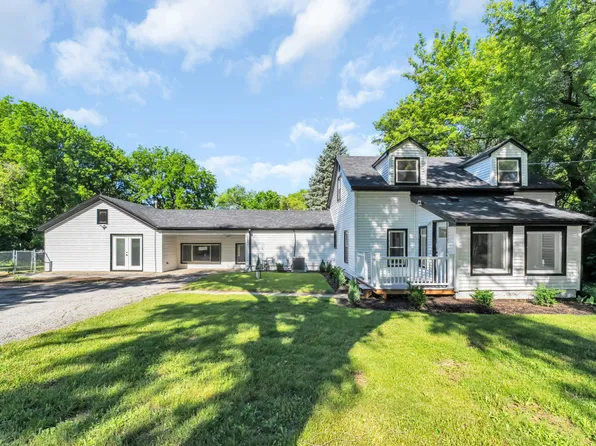 27283 W Nippersink Rd, Ingleside, IL 60041