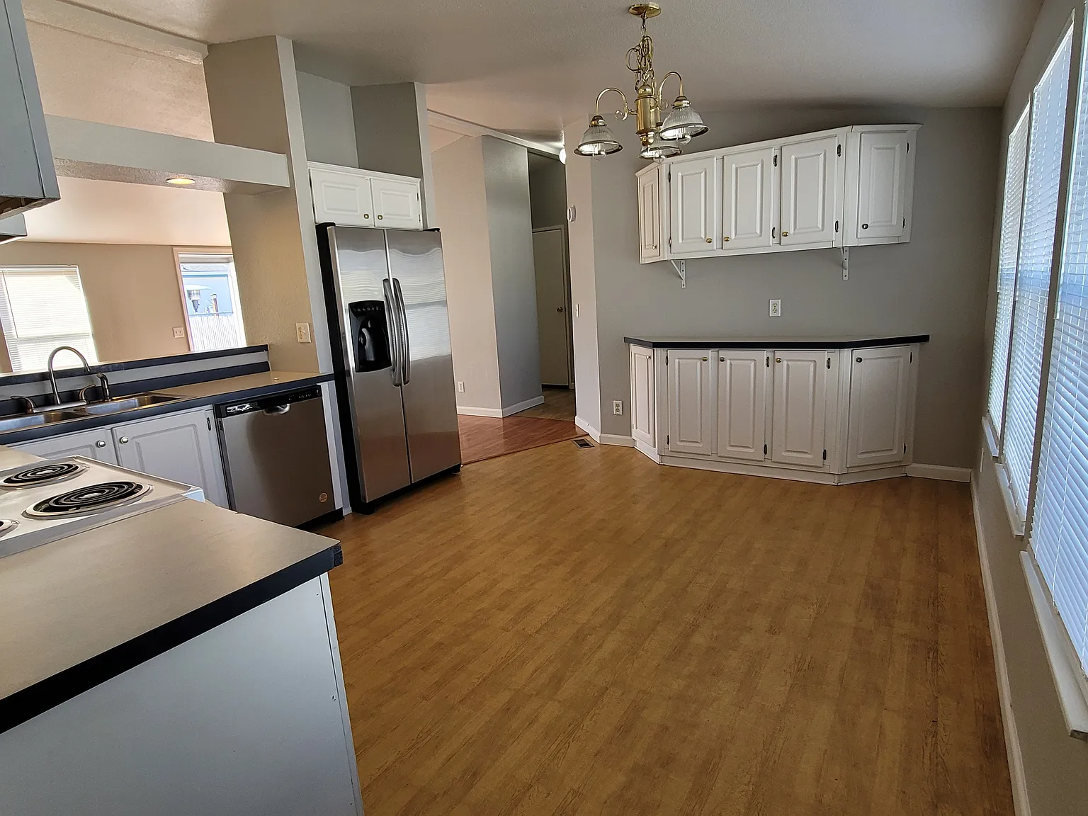 3 bed, 1188 sqft, $1,995 — Photo 3