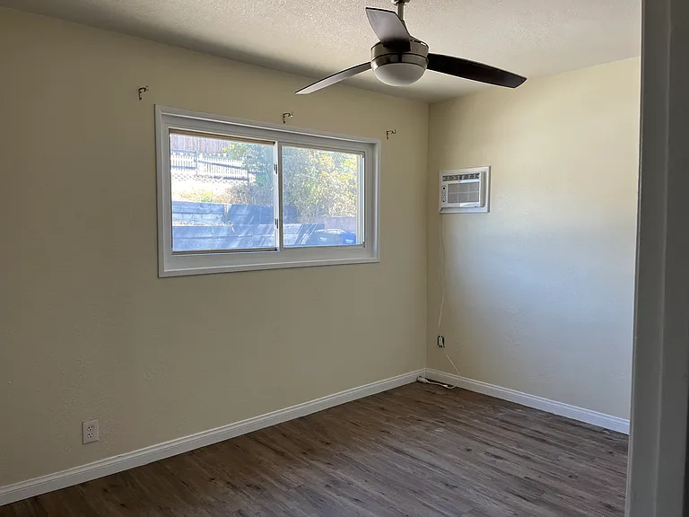 774 N Citrus Ave — Photo 12