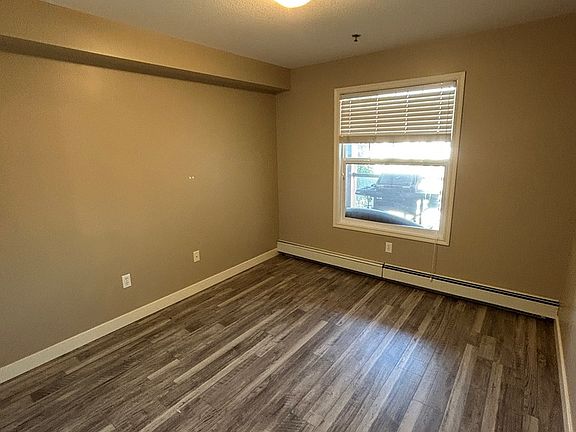 4th image of 326 Herold Rd