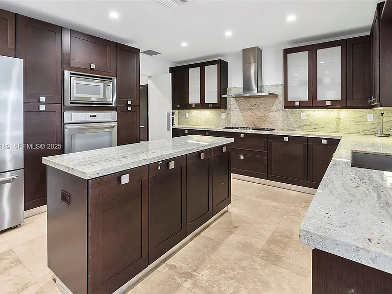 415 Rovino Ave — Photo 37
