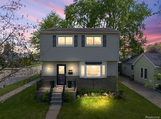 3186 Cumberland Rd, Berkley, MI 48072