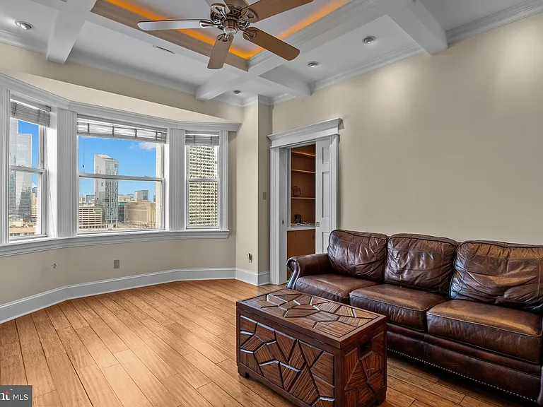 2135 Walnut St #1202 — Photo 2