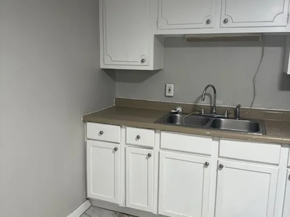23 W 73rd Ave #1, Merrillville, IN 46410