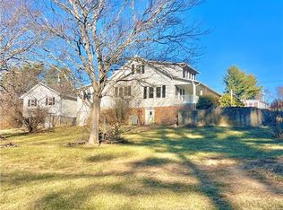 53 Wagoner St, Sparta, NC 28675