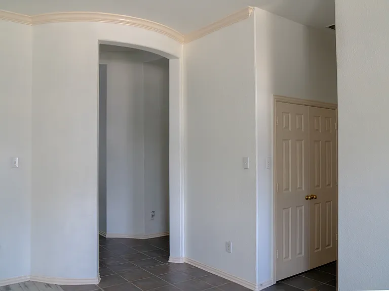 1730 Mineral Springs Dr — Photo 5