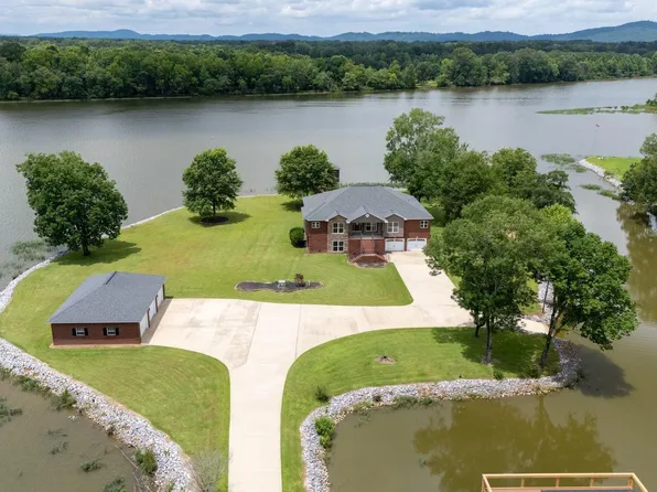 812 E Haven Dr, Glencoe, AL 35905