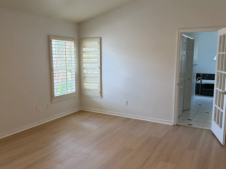 Masterbedroom upstairs
