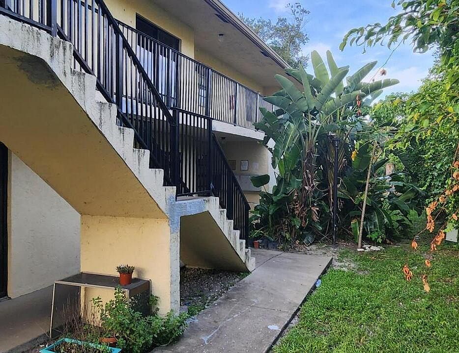 1st image of 4310 Crystal Lake Drive #B6