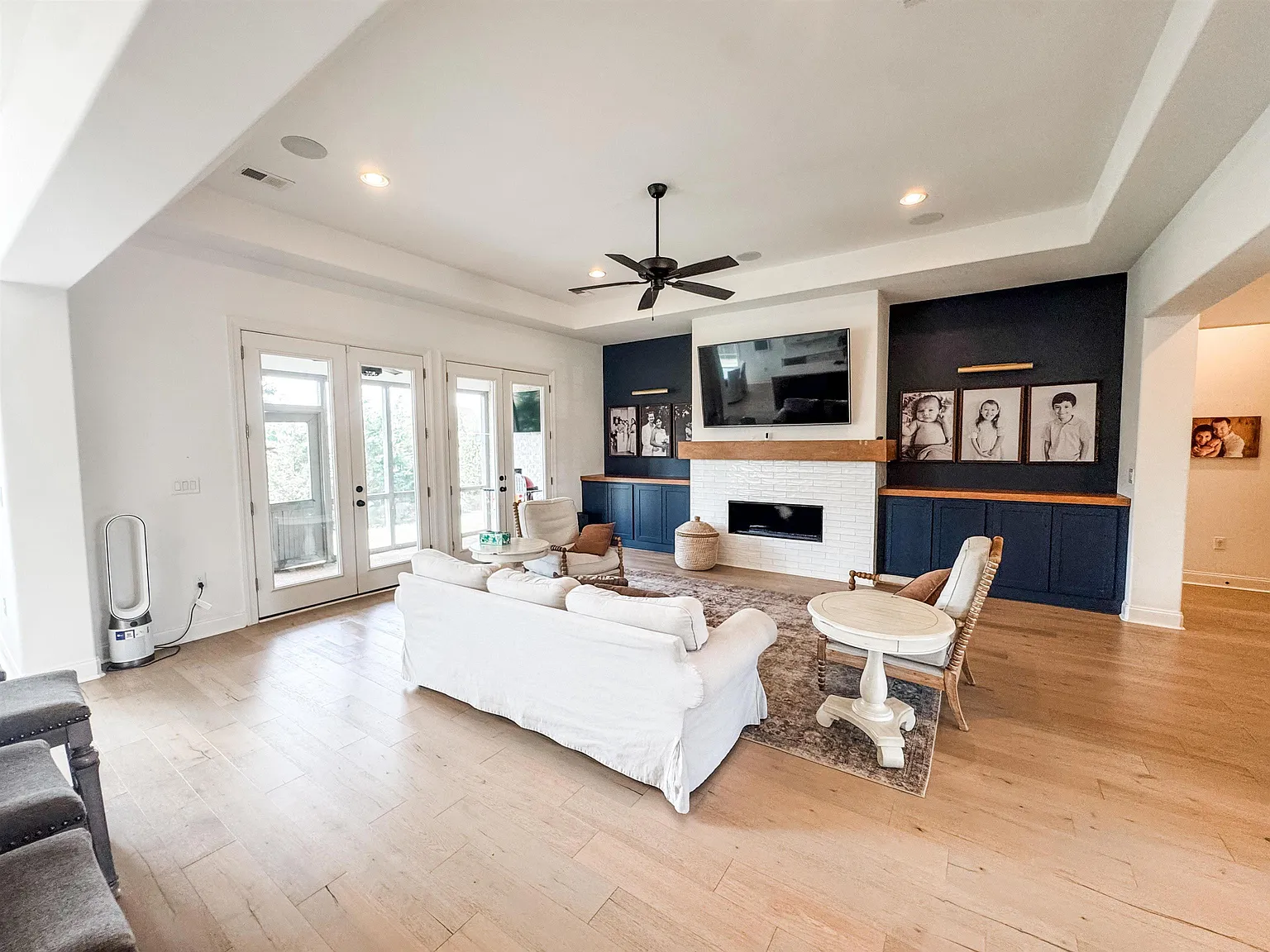 5 bed, 3.5 bath, 3295 sqft, $4,000 — Photo 3