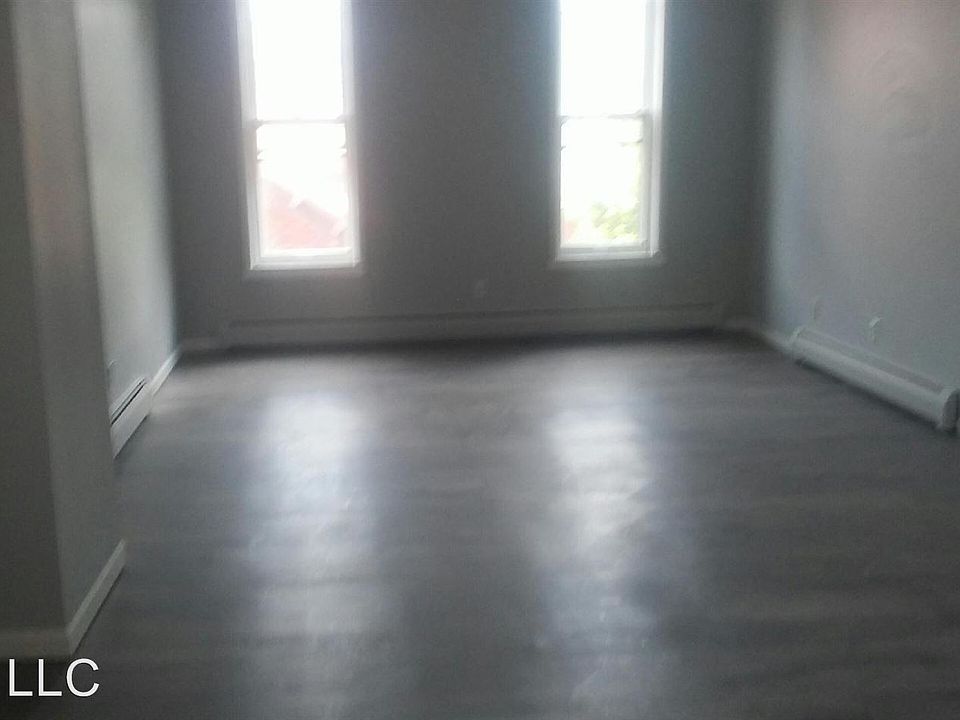 2nd image of 204 Main St APT 301