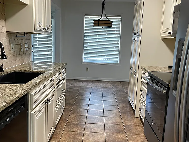 214 Fairway Blvd — Photo 6