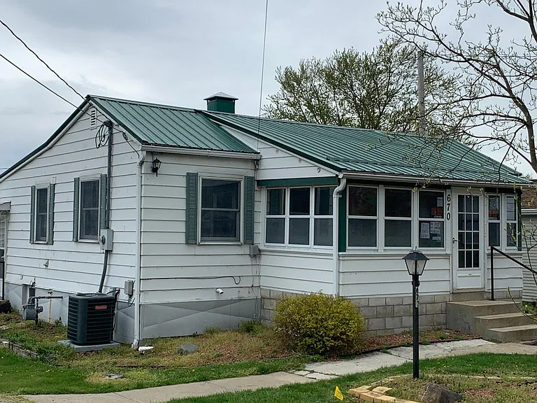 670 State Route 61 — Photo 1