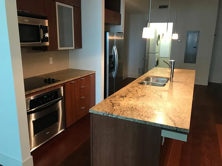 111 N 12th St #1417 — Photo 9