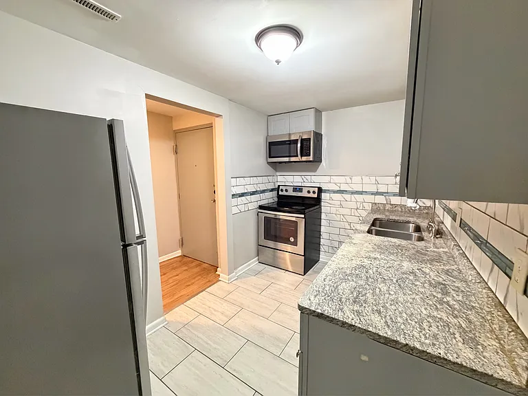 132 Denrose Dr — Photo 6