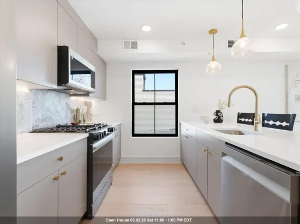 62 Gardner Avenue image 1 of 34