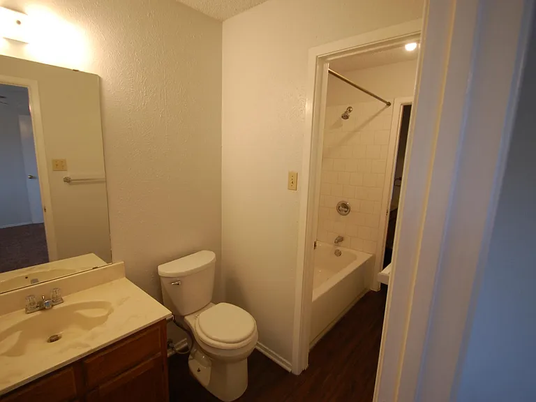 608 Lillard Rd #B — Photo 8