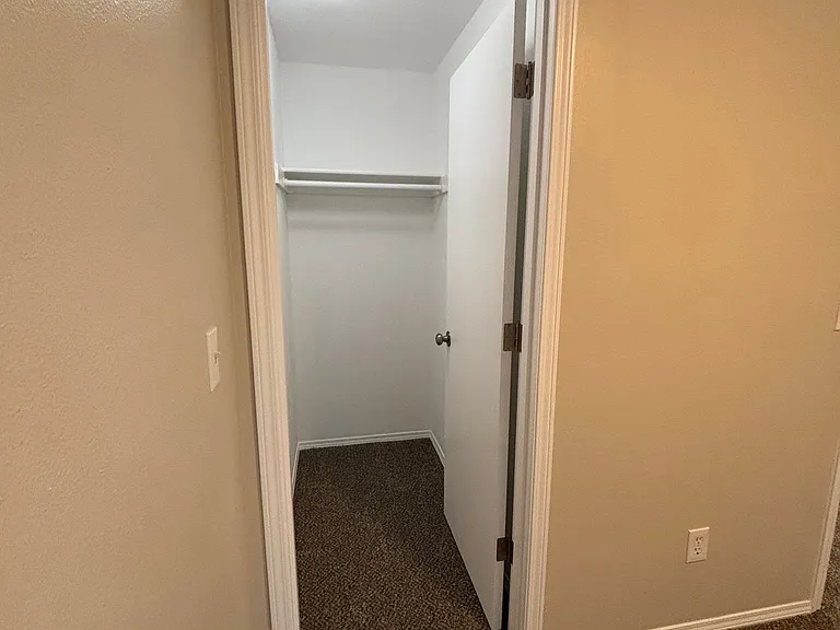 57 SW 206th Ave — Photo 17