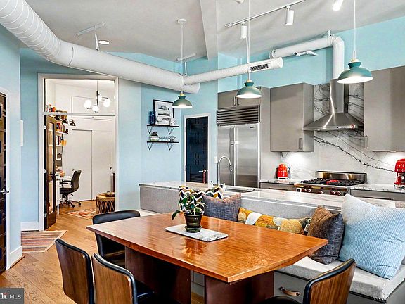 2nd image of 1700 Kalorama Rd NW APT 303