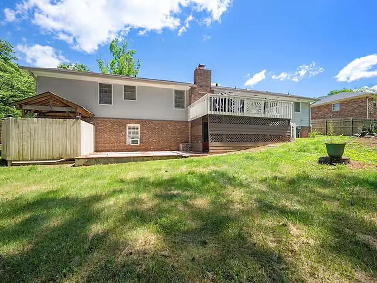 493 Greg Dr SW — Photo 17