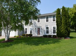 1405 Carefree Ct, Green Bay, WI 54313