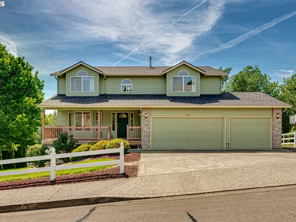 1241 E Pioneer Loop, La Center, WA 98629