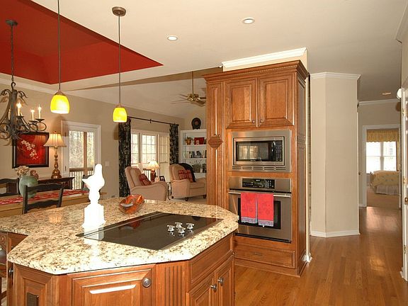 5th image of 4005 Almond Ct