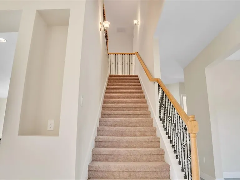 1081 Windlass Ct — Photo 28