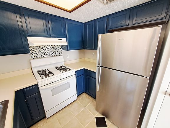 5th image of 9009 Sanger Dr #B