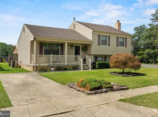 2 Mary Ellen Ln, Sicklerville, NJ 08081