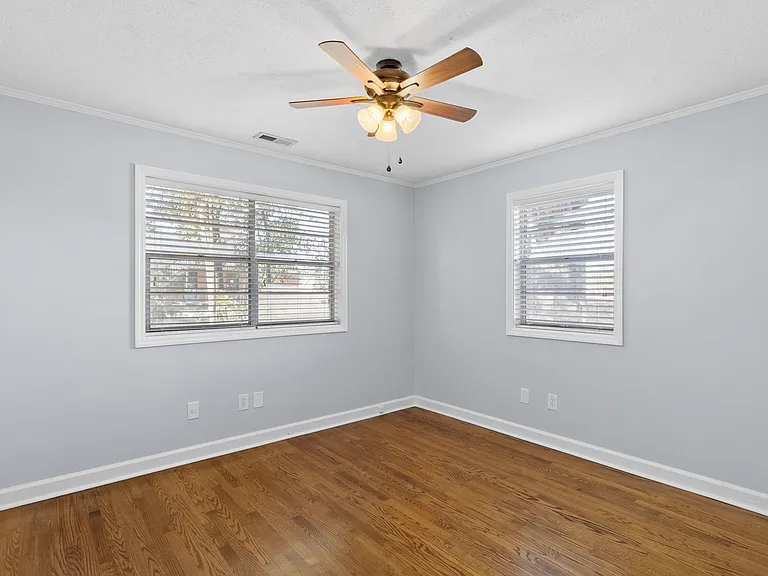 6895 Raeford Rd — Photo 6