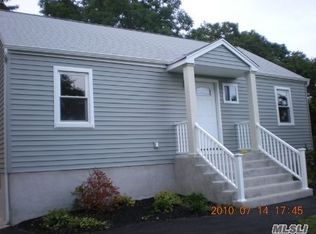 37 Rutland Rd, West Babylon, NY 11704