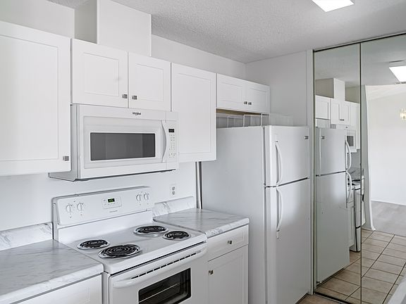 3rd image of 601 E Burgess Rd APT H7
