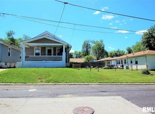 2121 N Underhill St, Peoria, IL