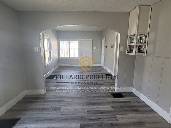 3rd image of 418 Villa Ave