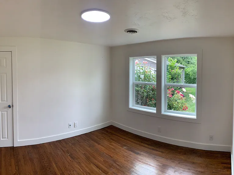 2510 SE Chestnut St — Photo 8