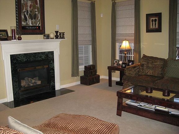 Living Room w/ gas fireplace