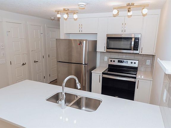 4th image of 474 Seton Cir W #405