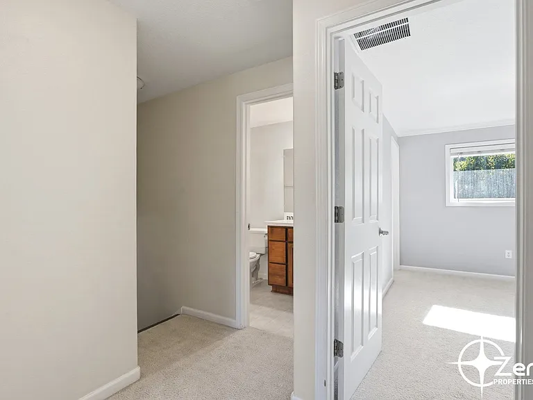 2409 SE 139th Ave — Photo 8