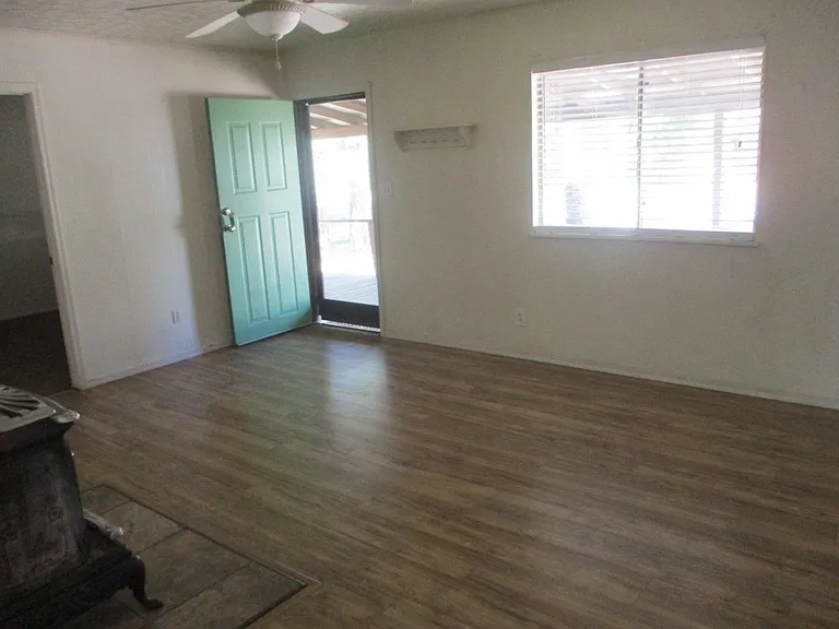 1821 W Stratton — Photo 2
