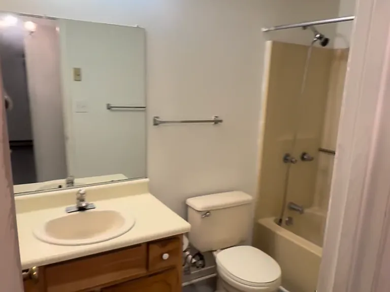 1705 Pershing St — Photo 9