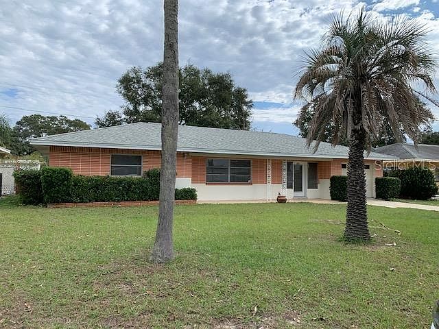 1st image of 675 Manor Dr W