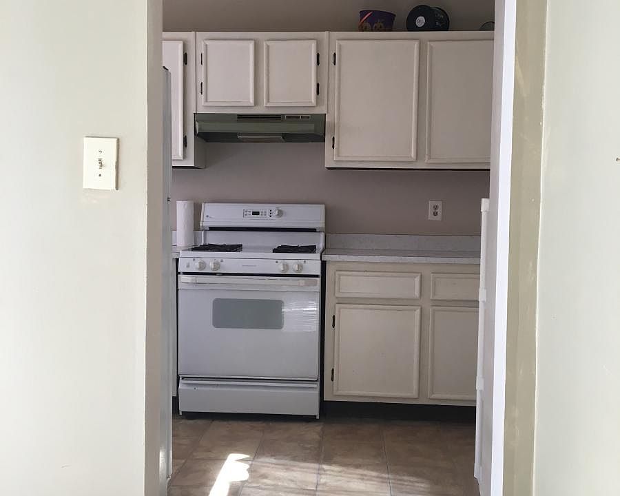 1st image of 1821 Ashborough Cir SE