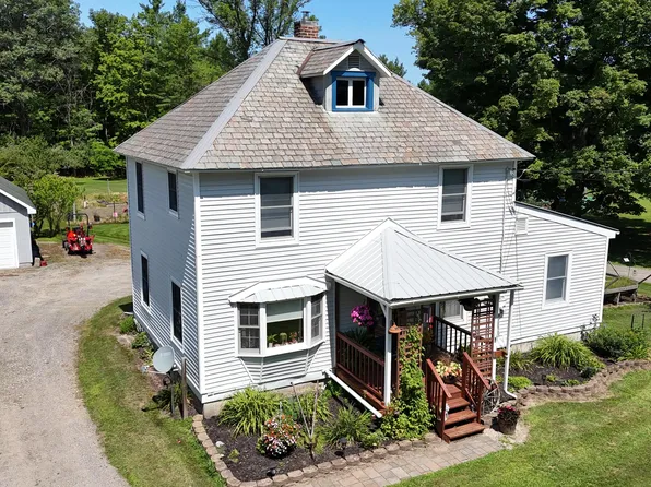 1173 Sunset Dr, Willsboro, NY 12996