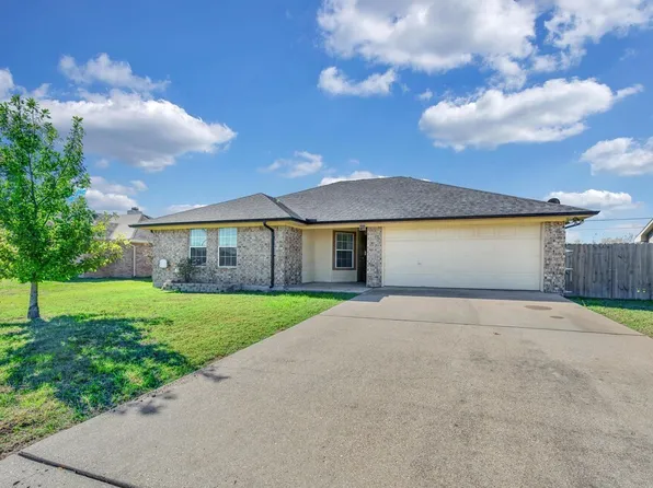 204 Wildcat Dr, Waco, TX 76705