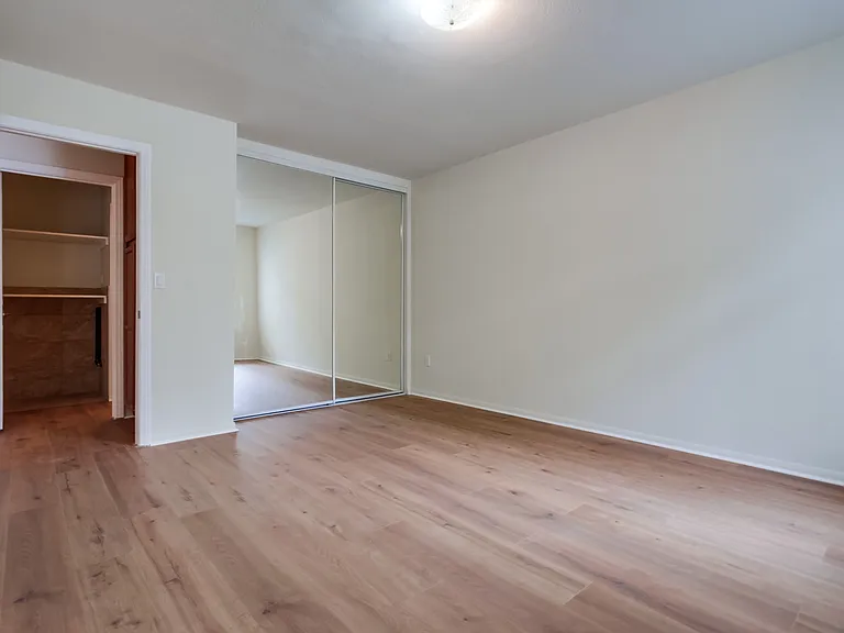 432 Edgehill Ln #33 — Photo 6
