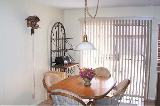 4th image of 7214 GLEN TRAIL DR