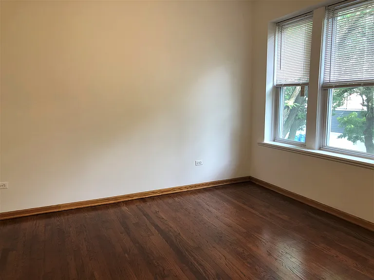 2254 W Berteau Ave #1 — Photo 6