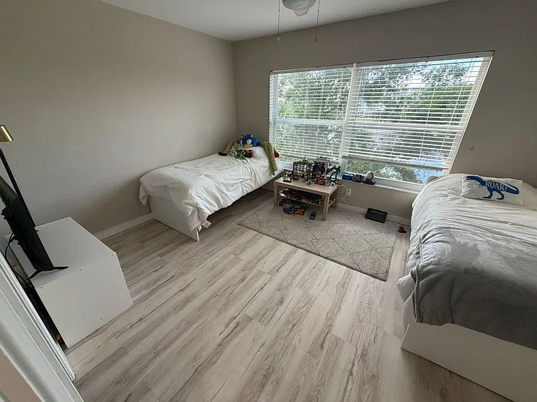 2751 N Palm Aire Dr #402 — Photo 41