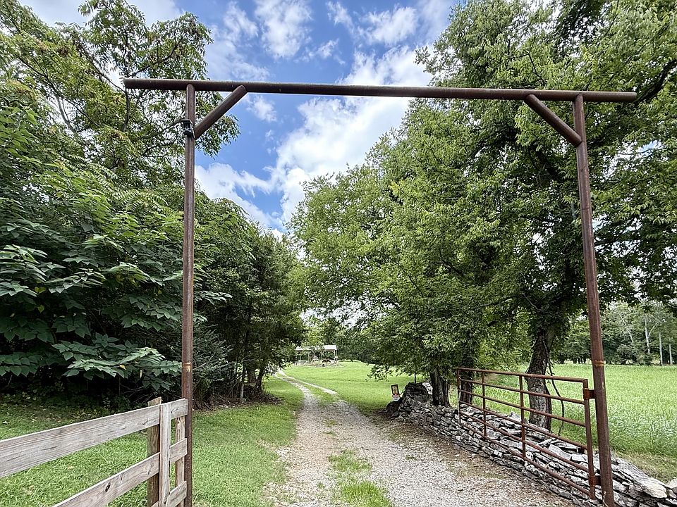 1st image of 1932 Vales Mill Rd